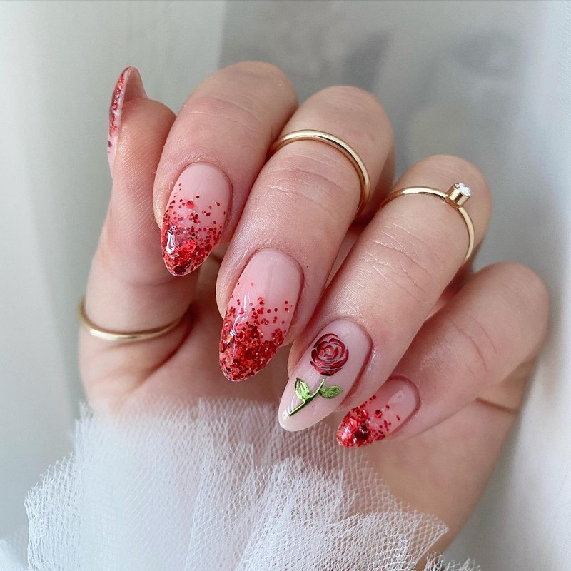 Garden Glam: Natural Beauty with Rose Nails插图