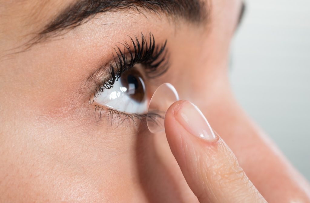 How to Tell If Contact Lens is Still in Eye 